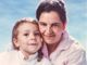 Una fotografia che ritrae Rocco Martinello Giordano, allora bambino, con la propria madre