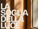 La soglia della luce: il serramento in legno come elemento compositivo dello spazio