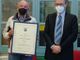 Gianni Bernardi riceve l’attestato di Socio Benemerito dal Presidente Alberto Gianola