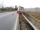 Autoarticolato fuori strada sulla regionale 29 Alba-Torino [FOTO]