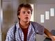 Un giovane Michael J. Fox nei panni di Marty McFly