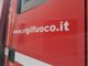 Fiamme dal motore mentre percorre l’autostrada Asti-Cuneo