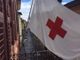 Busca: dal Palazzo municipale oggi sventola la bandiera della Croce Rossa