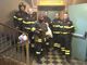 Alba, in Pediatria arrivano le calze della Befana: a recapitarle i Vigili del Fuoco (FOTO)