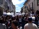 Contromanifestazione a Fossano: decine di persone intonano "Bella Ciao" e gridano "Non sei il mio ministro" (VIDEO E FOTO)