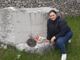 Enrica Di Ielsi del Comitato 10 febbraio in visita a Trieste al monumento nazionale della foiba di Basovizza