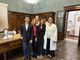 La consegna delle tre parrucche da parte del presidente Rotarca Monviso Luca Madala alla struttura a favore della Oncologia di Saluzzo-Savigliano