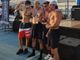 Luca Barbero (secondo da sinistra) con il trofeo endurance di calisthenics