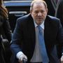 Weinstein condannato per aggressione sessuale, no verdetto su stupro