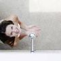 Doccia fredda o calda in estate? Ecco la risposta