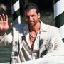 Can Yaman, chi è la star delle soap turche arrestato per droga Can Yaman, chi è la star delle soap turche arrestato per droga