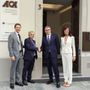 Il segretario generale di Confcommercio Marco Barbieri stringe la mano al presidente ACA Giuliano Viglione, tra il direttore ACA Fabrizio Pace e il vice direttore Silvia Anselmo, all’ingresso del Palazzo ACA
