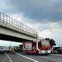 Scontro tra un furgone e un mezzo pesante: traffico bloccato sulla Torino-Savona