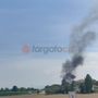 Savigliano, imballatrice prende fuoco durante il lavoro nei campi: incendio anche alla vegetazione