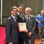 Il comandante Santoro col sindaco Alberto Gatto e l'ex primo cittadino Carlo Bo