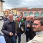 Teatro Vacchetti di Carrù esaurito per Aldo Cazzullo: in prima fila anche il sindaco di Alba Gatto