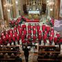 “Aspettando il Natale con gioia”: il concerto dei cori Envie de Chanter e J4Joy illumina la chiesa di San Marcellino
