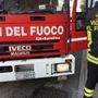 Invalido esce di strada con il suo scooter per disabili: soccorso dai vigli del fuoco, è fuori pericolo