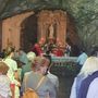 La messa nella suggestiva chiesa nella grotta ha aperto la stagione al Santuario di Santa Lucia La messa nella suggestiva chiesa nella grotta ha aperto la stagione al Santuario di Santa Lucia