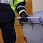 Genola, al via la rivoluzione nella raccolta differenziata: arrivano i nuovi mastelli per l’indifferenziato Genola, al via la rivoluzione nella raccolta differenziata: arrivano i nuovi mastelli per l’indifferenziato