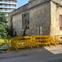 Il tratto di staccionata abbattuto