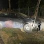 Auto contro un palo sulla provinciale tra Canale e Monteu Roero Auto contro un palo sulla provinciale tra Canale e Monteu Roero