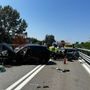 Frontale tra due auto sulla Statale 28 tra Fossano e Trinità: cinque feriti