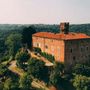 Il castello di Monteu Roero Il castello di Monteu Roero