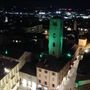 Le torri di Alba si illuminano di verde per la Giornata Nazionale sulla SLA Le torri di Alba si illuminano di verde per la Giornata Nazionale sulla SLA
