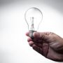Come consumare meno energia elettrica in casa: strategie semplici per tagliare la bolletta Come consumare meno energia elettrica in casa: strategie semplici per tagliare la bolletta