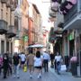 Uno scorcio di via Maestra ad Alba
