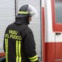Barolo, incendio sul tetto di un capannone in via La Morra