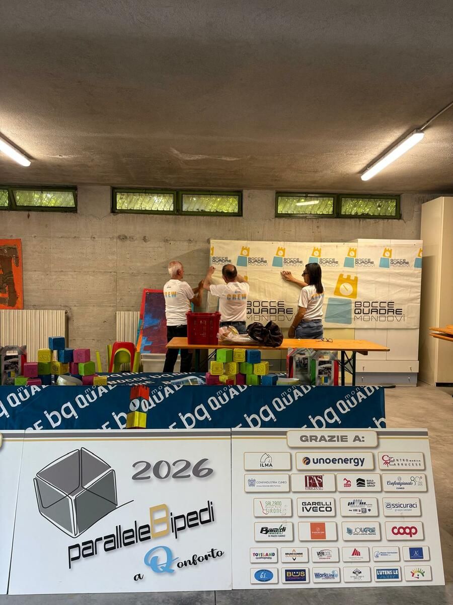 Mondovì: prosegue il tour di “ParalleleBipedi a Qonforto Mondovì: prosegue il tour di “ParalleleBipedi a Qonforto