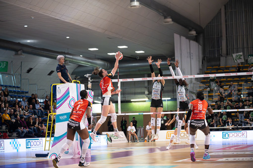 Masa Pucelj, premiata MVP del match, in azione contro le Tigri