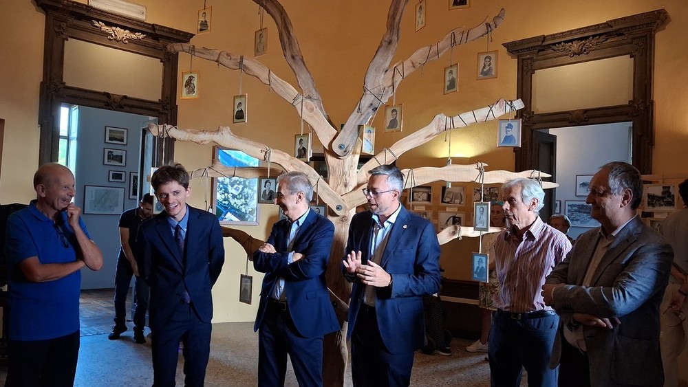 Inaugurata a Bra la mostra "Ricordé", omaggio fotografico ai braidesi di ieri e dell'altro ieri Inaugurata a Bra la mostra "Ricordé", omaggio fotografico ai braidesi di ieri e dell'altro ieri
