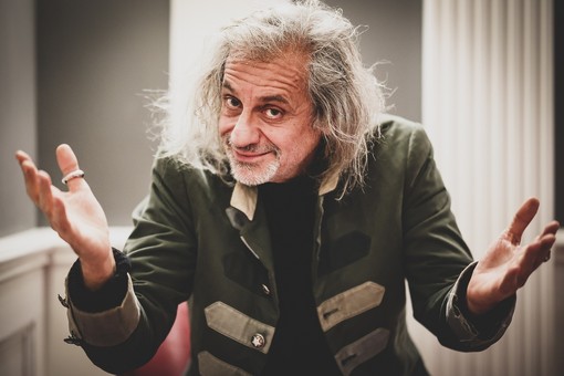 Al Teatro Toselli "Arrivano i Dunque" posticipato a gennaio Al Teatro Toselli "Arrivano i Dunque" posticipato a gennaio