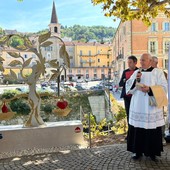 La benedizione di don Flavio Begliatti, vicario generale La benedizione di don Flavio Begliatti, vicario generale
