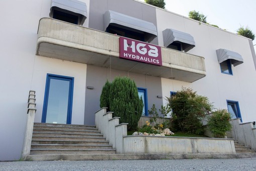 Oleodinamica su misura per macchine mobili: il valore della consulenza tecnica integrata