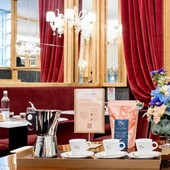 Sinatra-Lavazza: se il caffè d'essai si beve in profumeria