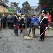 Lo scoprimento della targa per Mario Rossi Lo scoprimento della targa per Mario Rossi