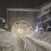 NEVE / Tenda chiuso per rischio valanghe, treni sospesi tra Limone e Ventimiglia. Numerose le richieste di intervento ai Vigili del Fuoco NEVE / Tenda chiuso per rischio valanghe, treni sospesi tra Limone e Ventimiglia. Numerose le richieste di intervento ai Vigili del Fuoco
