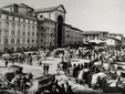 Piazza San Paolo, il mercato delle uve, 1930 (Archivio Buccolo)