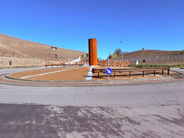 Corneliano d’Alba, completata la nuova rotonda dei Mombelli sulla SP10