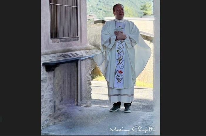 Don Marco Bruno nuovo parroco della comunità di Scarnafigi, Ruffia, Torre San Giorgio e Villanova Solaro (foto di Massimo Chiapello) Don Marco Bruno nuovo parroco della comunità di Scarnafigi, Ruffia, Torre San Giorgio e Villanova Solaro (foto di Massimo Chiapello)