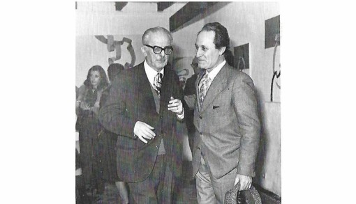 1972-Albino Galvano alla sua mostra con Filippo Scroppo (a destra)