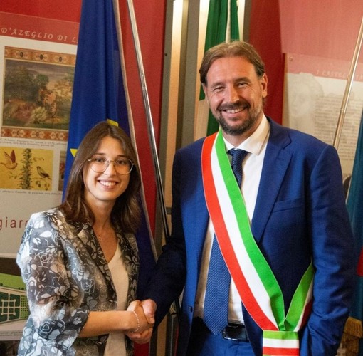 Erika Ponsi, giovane consigliera comunale di Lagnasco, si laurea con 110 e lode in Giurisprudenza Erika Ponsi, giovane consigliera comunale di Lagnasco, si laurea con 110 e lode in Giurisprudenza