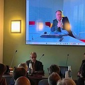 L'assemblea dei soci durante l'incontro per la firma del riconoscimento giuridico del Distretto del Cibo e delle Frutta