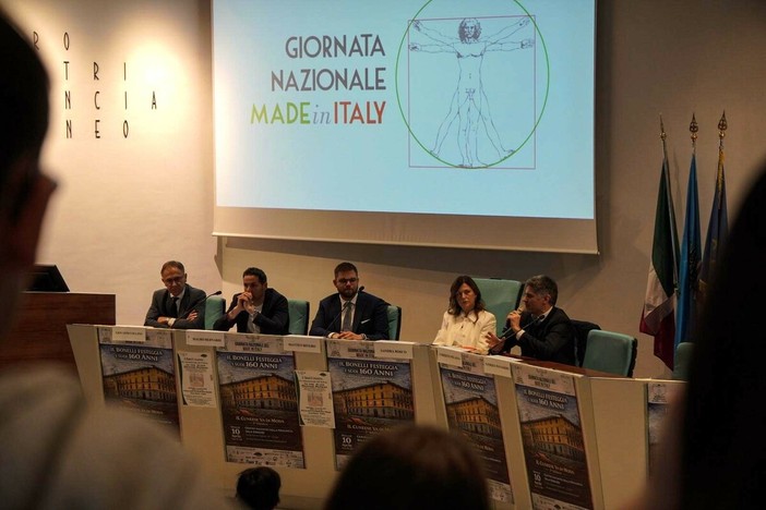 Grandi emozioni all’evento dell’Istituto Bonelli: scuola, imprese e istituzioni insieme per celebrare 160 anni di storia Grandi emozioni all’evento dell’Istituto Bonelli: scuola, imprese e istituzioni insieme per celebrare 160 anni di storia