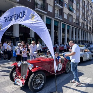 Tour del Centenario, folla nelle piazze delle sette ‘Città Sorelle’: l’Aci Cuneo ha celebrato i suoi primi 100 anni