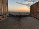 Un'opera di Corrado Ambrogio sulla terrazza del tribunale alla Mostra dell'Artigianato Un'opera di Corrado Ambrogio sulla terrazza del tribunale alla Mostra dell'Artigianato